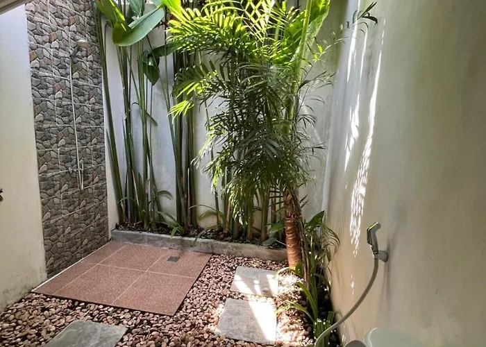Penida West Palm キャンプ場 Toyapakeh